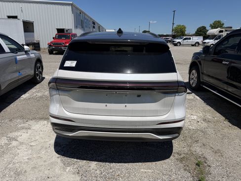 New 2026 Lincoln Nautilus Reserve w/ Jet Appearance Package AWD/4WD image 11