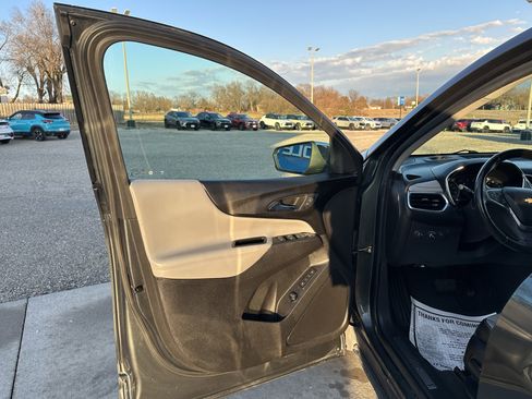 Used 2019 Chevrolet Equinox Premier image 13