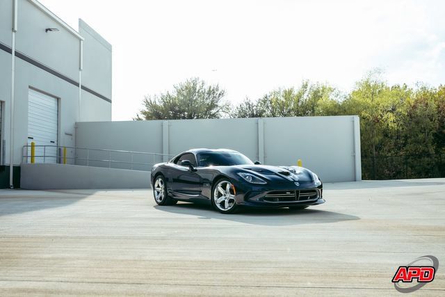 Used 2014 SRT Viper SRT-10 w/ Exterior Carbon Fiber Package RWD image 44