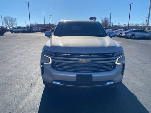 Used 2021 Chevrolet Suburban Premier w/ Premium Package image 9