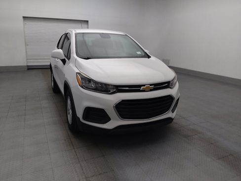 Used 2020 Chevrolet Trax LS FWD image 14