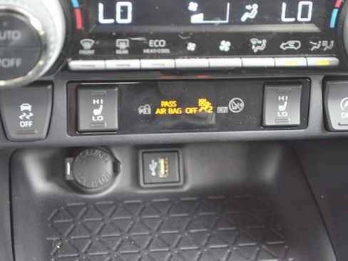 Used 2024 Toyota RAV4 XLE w/ Convenience Package AWD/4WD image 29