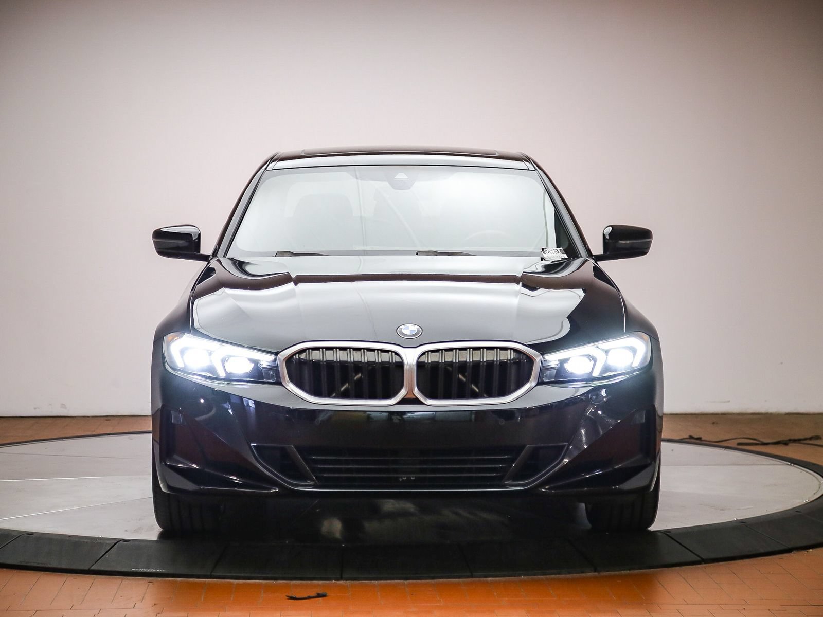 Certified 2023 BMW 330i Sedan w/ Driving Assistance Package RWD image 7