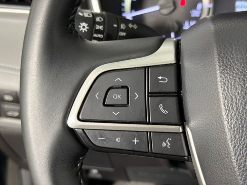 Used 2024 Toyota Highlander XLE image 26