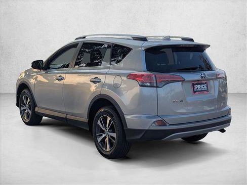 Used 2018 Toyota RAV4 XLE w/ Plus Extra Value Package FWD image 7