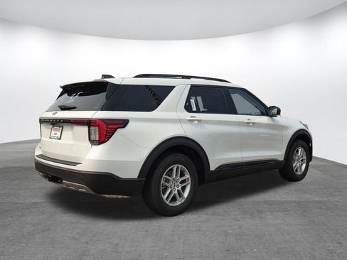 New 2026 Ford Explorer Active w/ Active Comfort Package RWD image 2