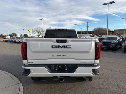 Used 2024 GMC Sierra 3500 Denali Ultimate image 4