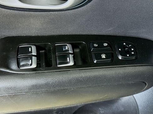 Used 2018 Kia Soul Base image 20