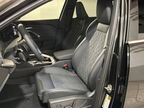 New 2025 Audi SQ5 Premium image 6