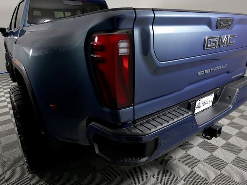 Used 2025 GMC Sierra 3500 Denali Ultimate image 52
