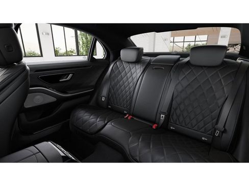 Used 2025 Mercedes-Benz S 580 4MATIC Sedan image 5