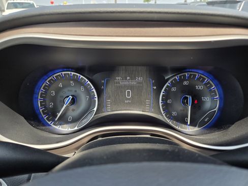 Used 2023 Chrysler Voyager LX FWD image 35