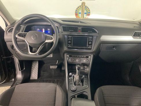 Used 2022 Volkswagen Tiguan S image 5