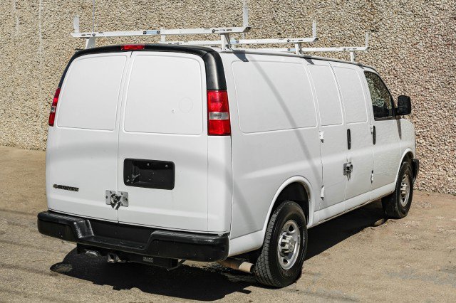 Used 2020 Chevrolet Express 3500 w/ Driver Convenience Package RWD image 8