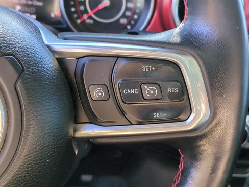 Used 2018 Jeep Wrangler Unlimited Rubicon AWD/4WD image 17