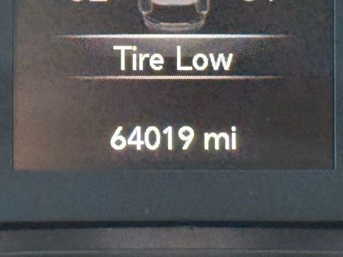 Used 2021 Jeep Cherokee Latitude Plus image 31