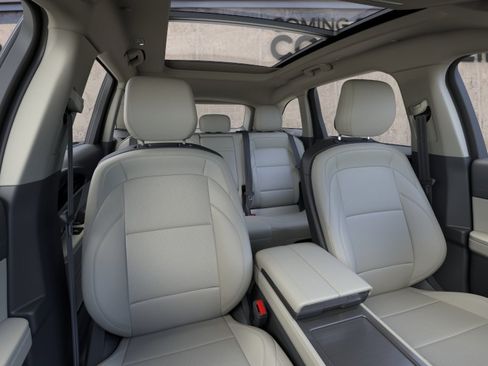 New 2026 Lincoln Nautilus Premier w/ Equipment Group 102A AWD/4WD image 10