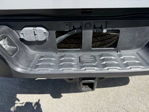 Used 2019 Toyota Tacoma SR w/ SX Package RWD image 29