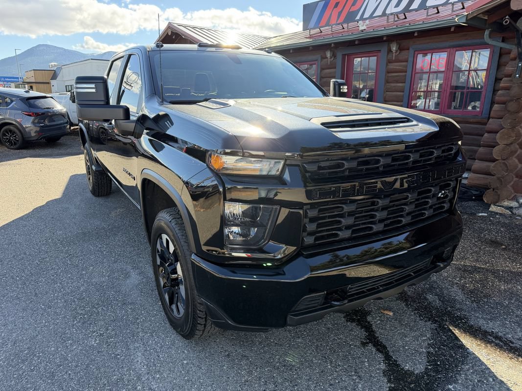 Used 2020 Chevrolet Silverado 2500 Custom w/ Custom Convenience Package AWD/4WD image 2