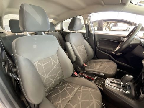 Used 2013 Ford Fiesta SE image 17