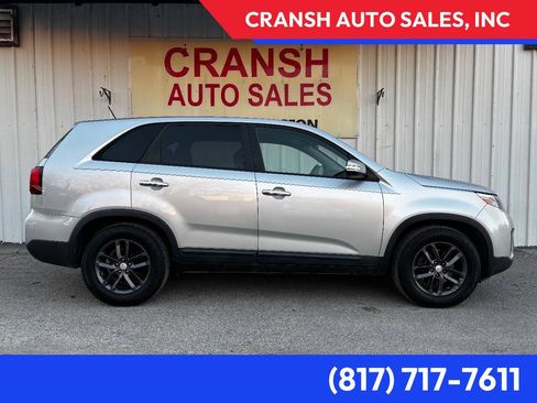 Used 2015 Kia Sorento LX FWD image 2