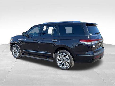 Used 2024 Lincoln Navigator Reserve AWD/4WD image 6