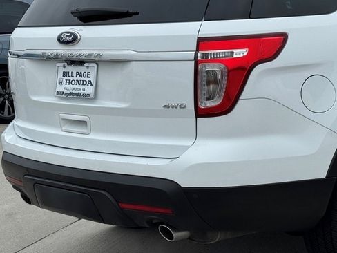 Used 2015 Ford Explorer XLT w/ Equipment Group 202B image 8