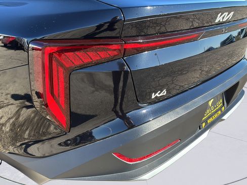 Certified 2025 Kia K4 EX FWD image 37