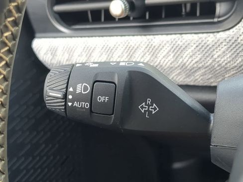 Used 2025 MINI Cooper 2-Door Hardtop image 28