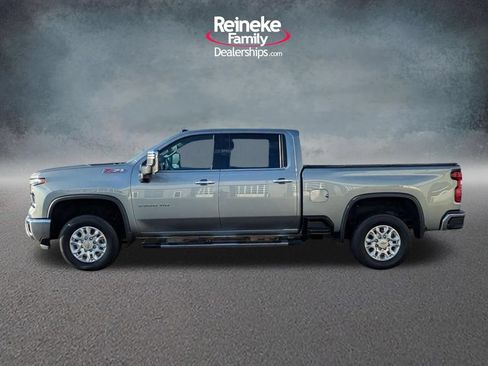 Used 2024 Chevrolet Silverado 2500 LTZ AWD/4WD image 9
