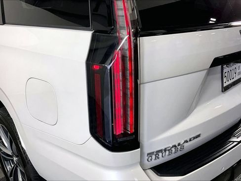 Used 2025 Cadillac Escalade Sport w/ Touring Package AWD/4WD image 40