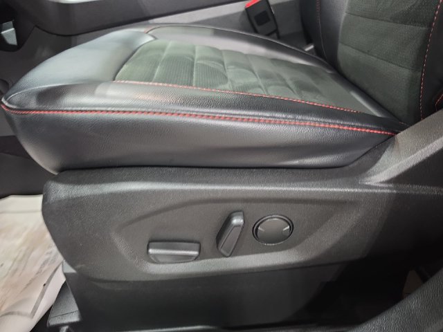 Used 2023 Ford Edge ST-Line AWD/4WD image 23