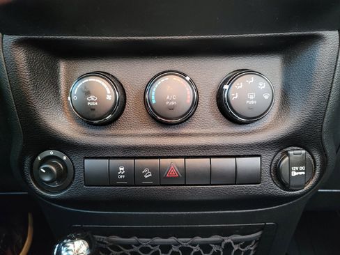 Used 2013 Jeep Wrangler Sport image 11