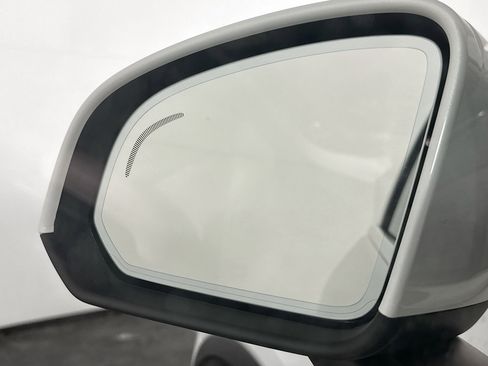 Used 2024 Volvo XC40 B5 Plus w/ Climate Package AWD/4WD image 16