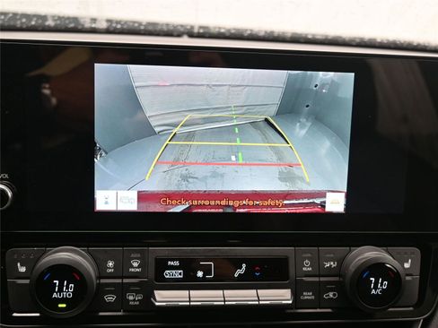 Used 2024 Toyota Grand Highlander XLE image 13