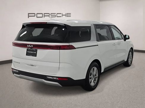 Used 2022 Kia Carnival LX FWD image 7