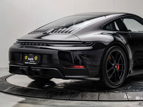 Used 2026 Porsche 911 Carrera 4 GTS AWD/4WD image 17