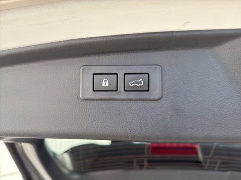 Used 2024 Subaru Outback Premium image 32