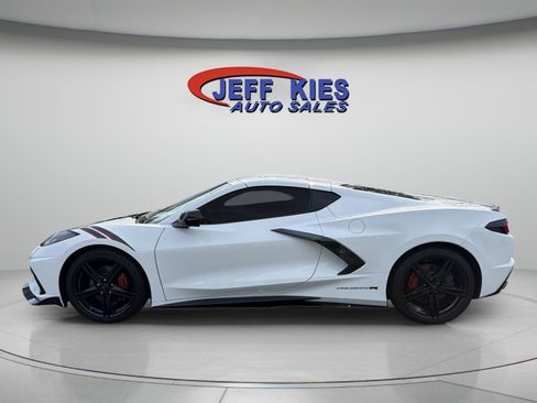 Used 2025 Chevrolet Corvette Stingray Coupe RWD image 8