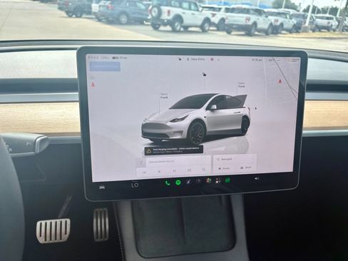 Used 2024 Tesla Model Y Performance AWD/4WD image 13