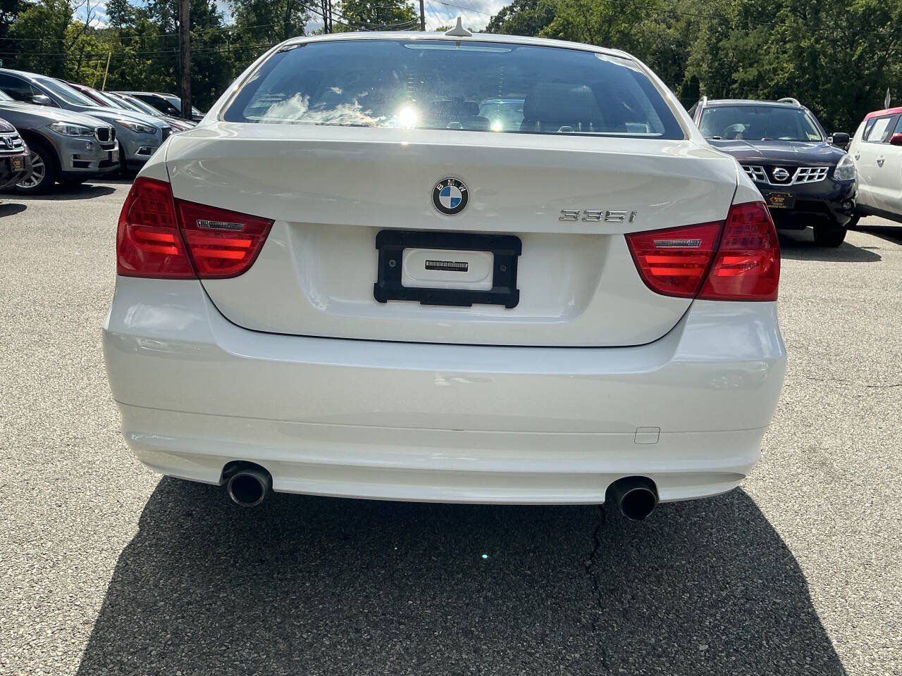 Used 2011 BMW 335i xDrive Sedan AWD/4WD image 6