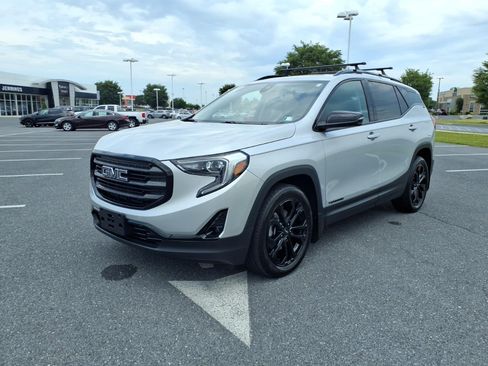 Certified 2020 GMC Terrain SLT w/ Preferred Package AWD/4WD image 1