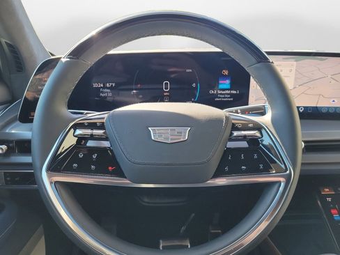 Certified 2026 Cadillac Vistiq Premium Luxury image 10