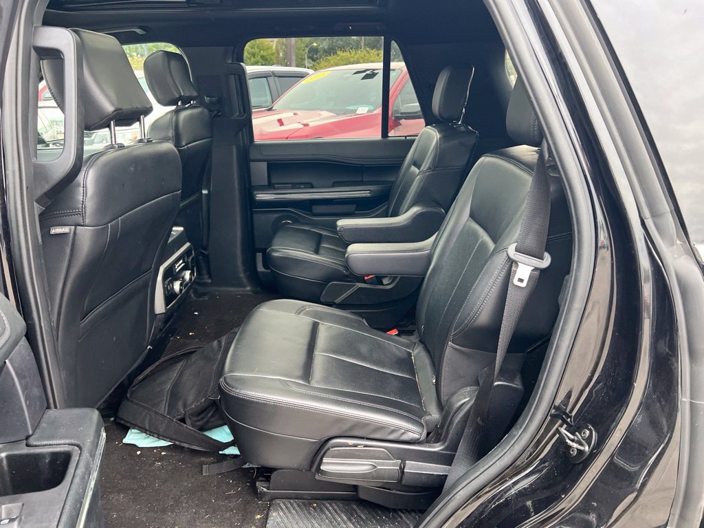 Used 2020 Ford Expedition XLT w/ Equipment Group 202A AWD/4WD image 10