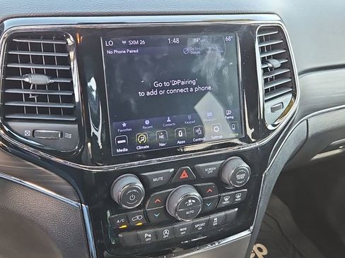 Used 2020 Jeep Grand Cherokee Limited image 23