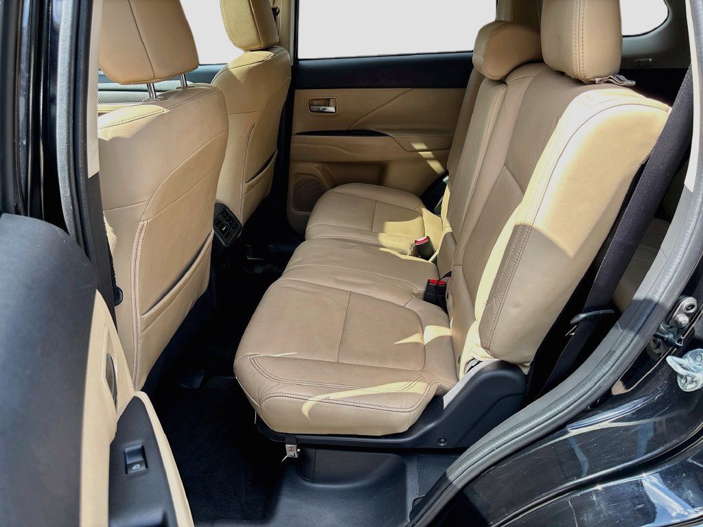 Used 2019 Mitsubishi Outlander SEL FWD image 24