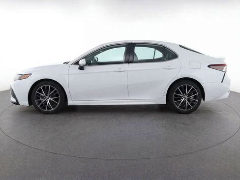 Used 2023 Toyota Camry SE AWD/4WD image 6
