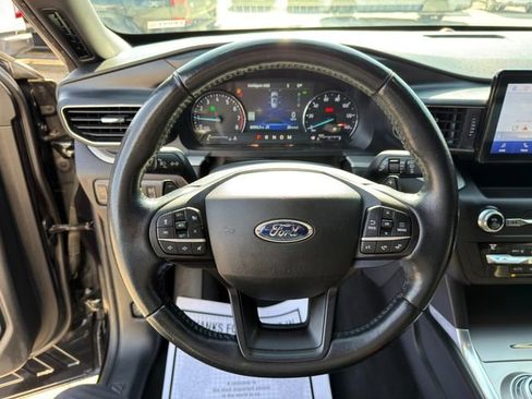Used 2020 Ford Explorer XLT w/ Equipment Group 202A image 34