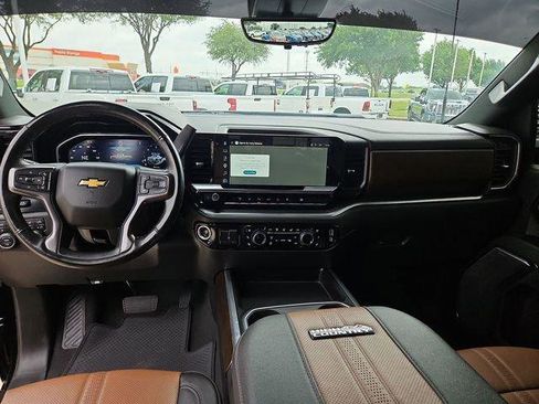 Used 2025 Chevrolet Silverado 3500 High Country w/ High Country Premium Package AWD/4WD image 21