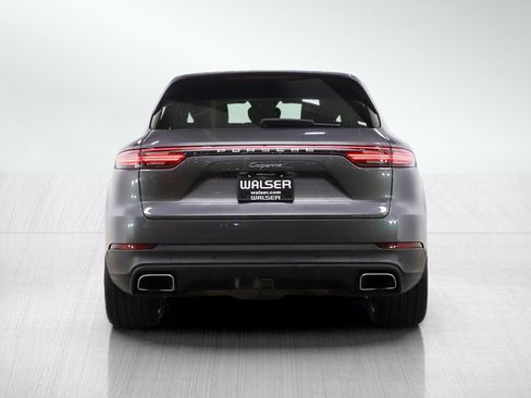 Used 2021 Porsche Cayenne w/ Premium Package Plus AWD/4WD image 4
